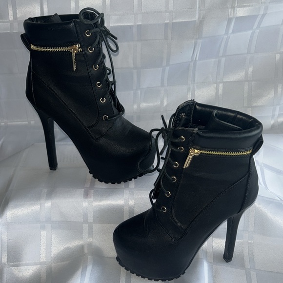 Heel Booties - Picture 2 of 6